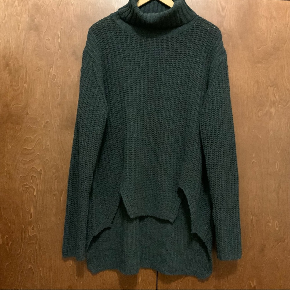 POL Oversized Chunky Knit Turtleneck Sweater High Low Hem Classic Lagenlook Boho